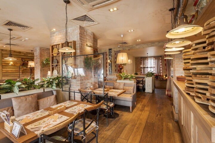 Интерьер ресторана Джонджоли