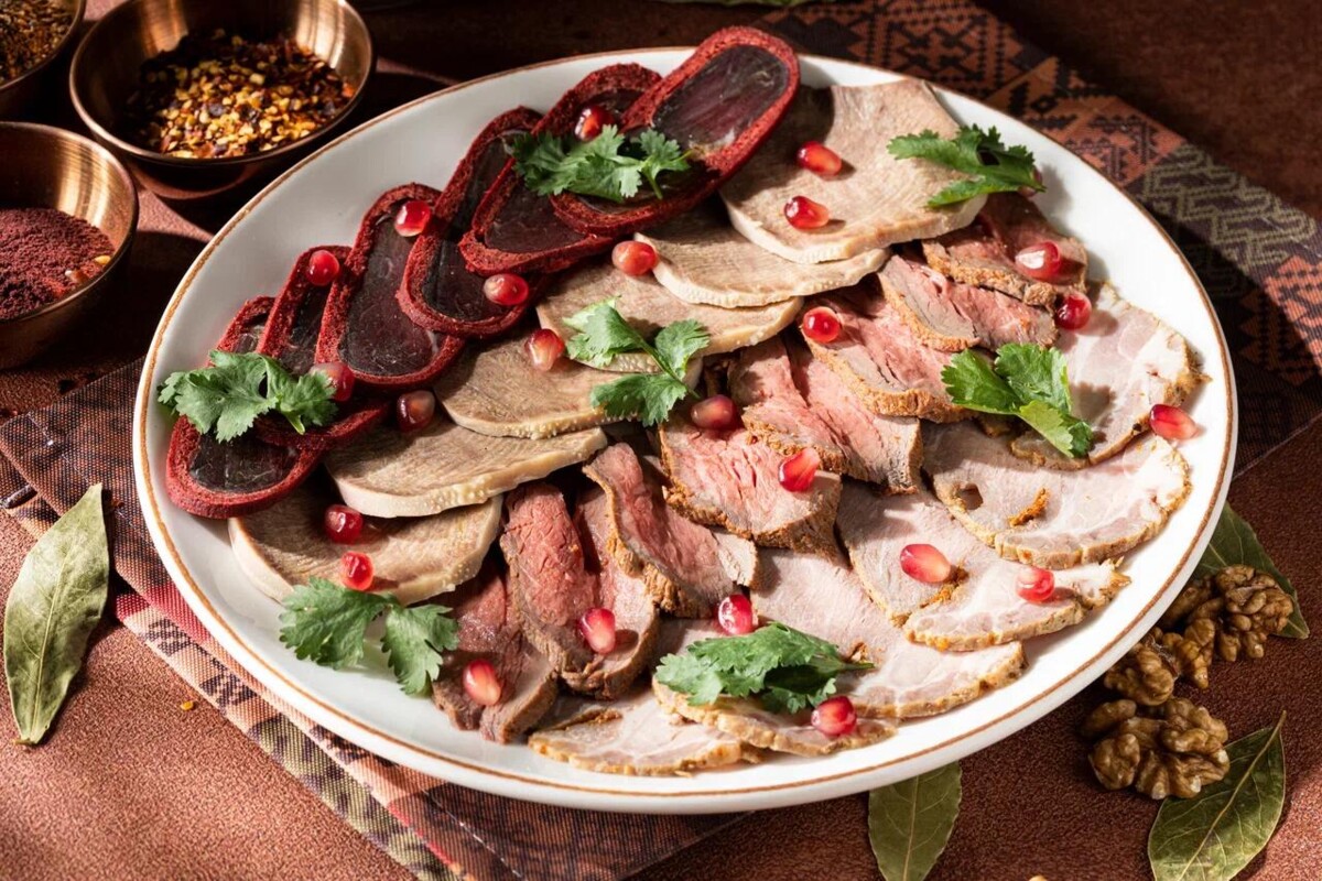 Ассорти из мясных закусок