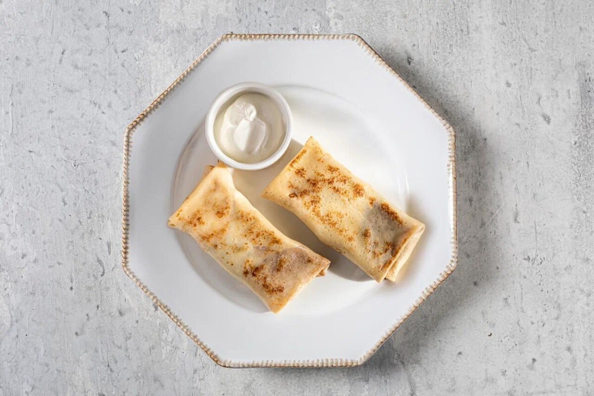 Домашние блины с мясом по-грузински и сметаной