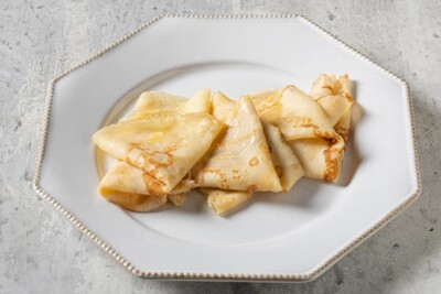 Домашние блины со сливочным маслом