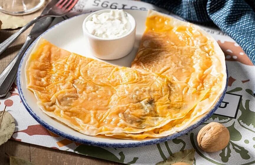 Пост: Кутабы с тыквой и постной сметаной (2шт)