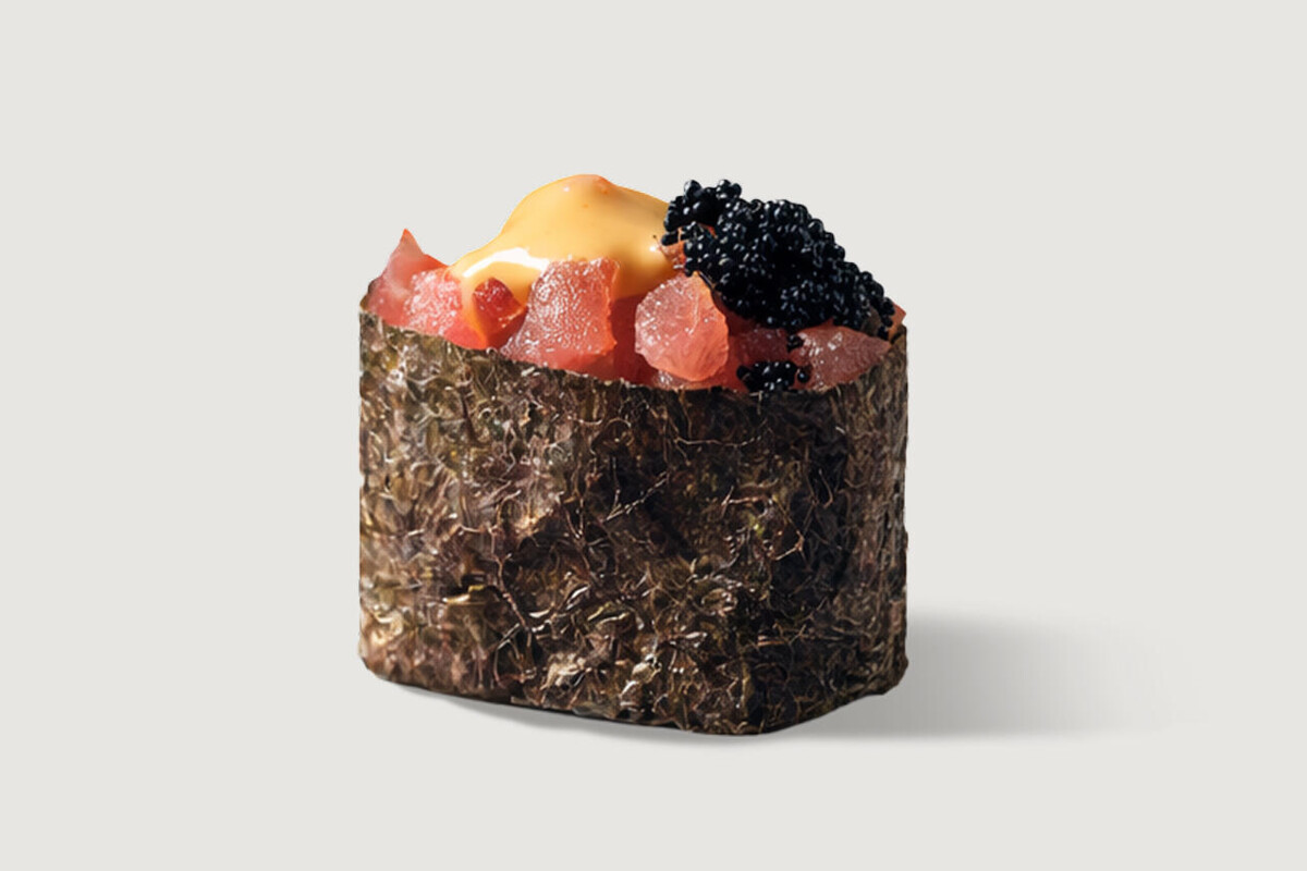 Гункан тунец/тобико