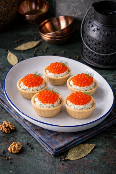 Тарталетки с красной икрой (6 шт)