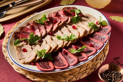 Ассорти из мясных закусок