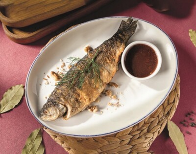 Форель, фаршированная зеленью