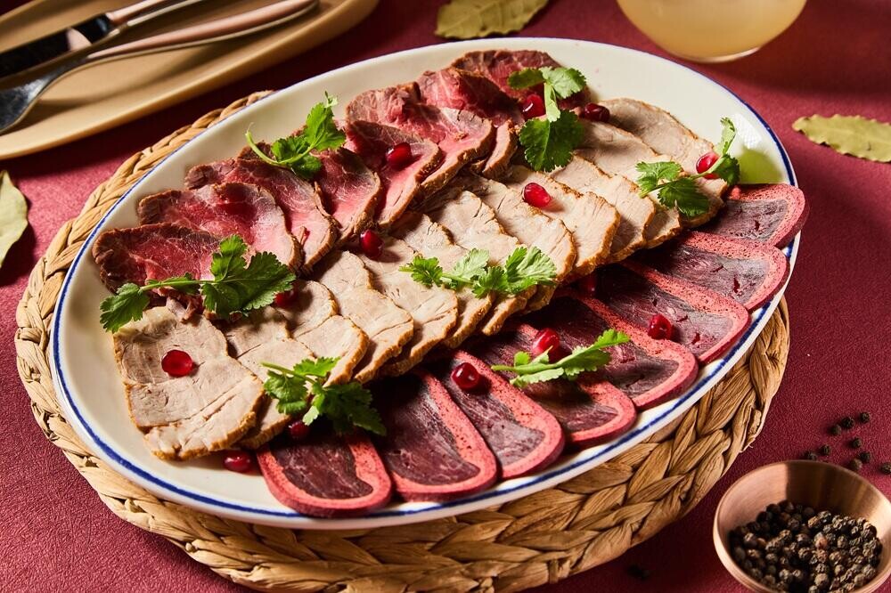 Ассорти из мясных закусок