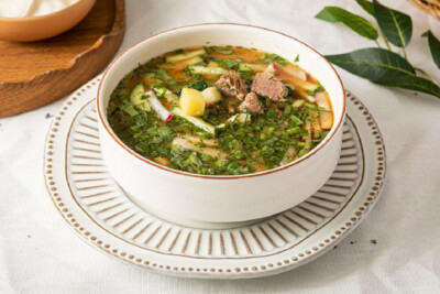 Окрошка на квасе с говядиной